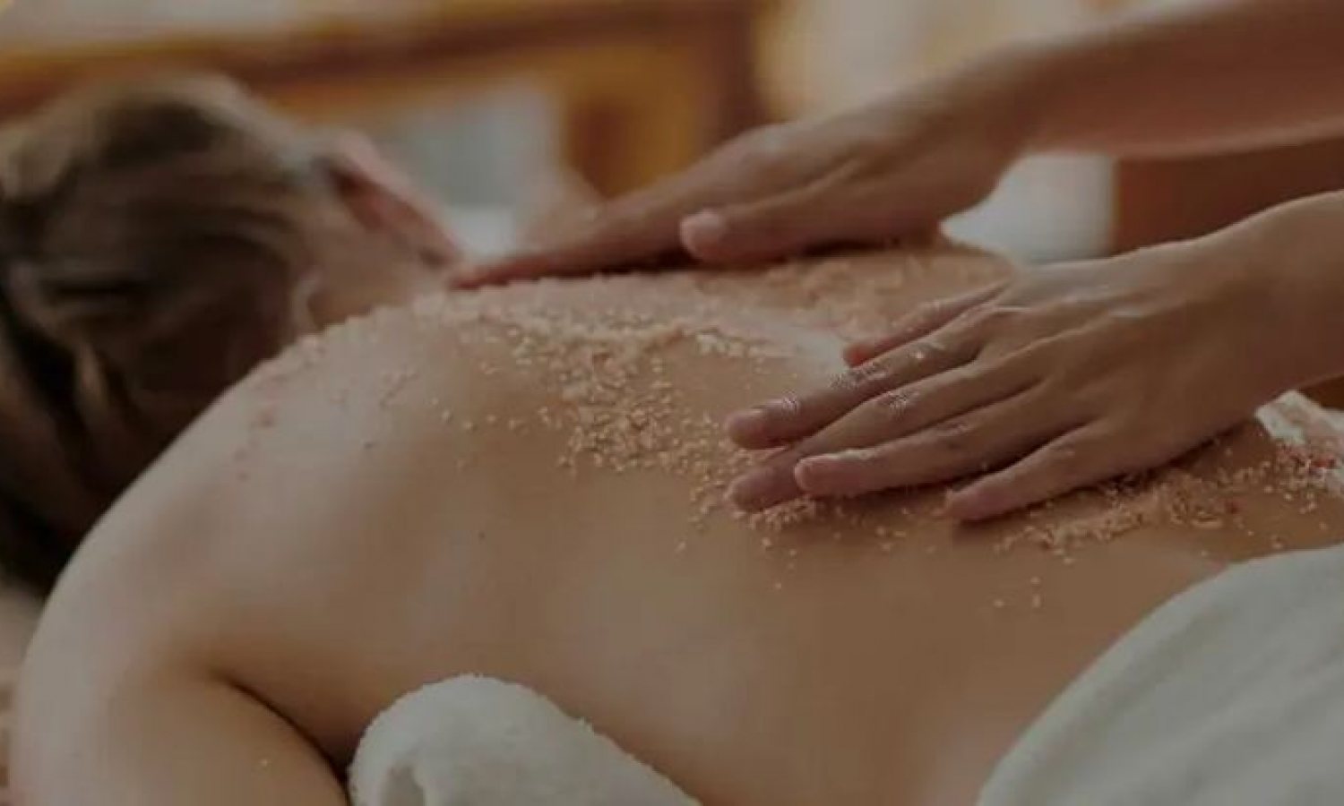 Masaje, exfoliación  y mascarilla